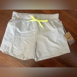 Born Outdoor Rock Climbing Shorts. Stone. Medium. NWT.